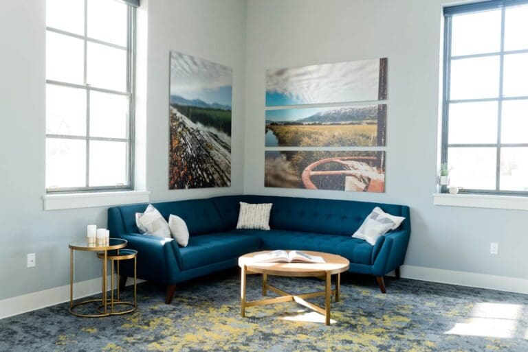 Affordable Urban Room - Image 3